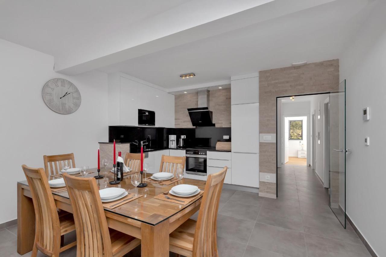 Luxury Apartment Sidro With Free Beach Parking Makarska Exterior foto